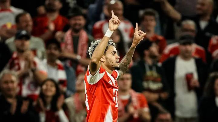 Luis Díaz se llevó los vítores entre los sudamericanos en Europa, tras debut goleador en Bundesliga