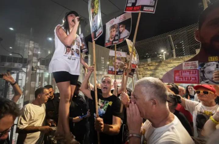 Decenas de miles de personas salen a las calles de Tel Aviv contra el plan para ocupar la ciudad de Gaza