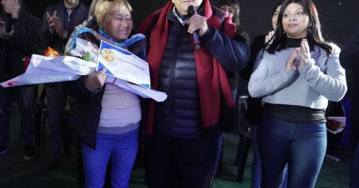 Mario Ishii homenajeó a los auxiliares de la educación en José C. Paz