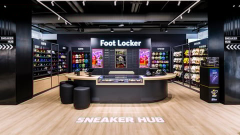 Foot Locker shareholders OK $2.4B acquisition by Dick’s Sporting Goods