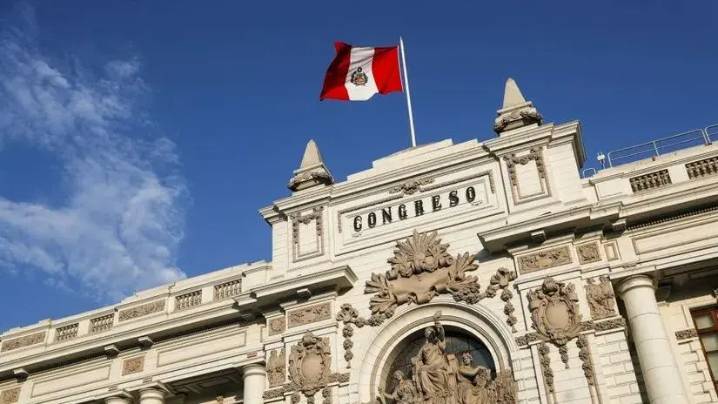 Caso Yessenia Lozano: dan por concluida designación en el Congreso de “hija política” de César Acuña