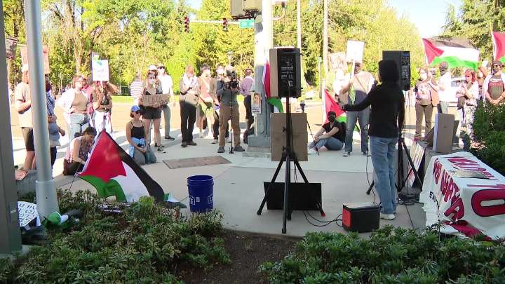 Microsoft fires 2 employees arrested during protest