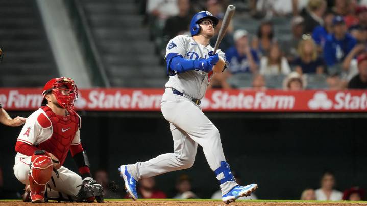 Dodgers get worrisome Max Muncy update before Angels finale