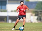 Portland Thorns Staff Helps Christine Sinclair’s Niece With Special Souvenir at Cascadia Clash