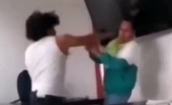 Dan de baja a maestro golpeado por alumno en universidad de Hidalgo; institución asegura que vulneró derechos