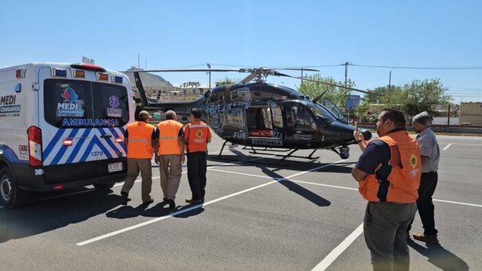 Trasladan a 2 agentes heridos por accidente en GyC
