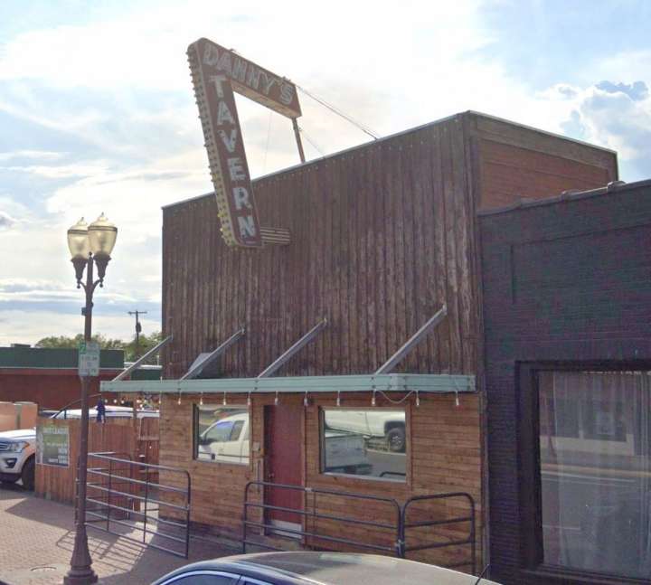 The 5 Best Dive Bars in WA Are Nowhere Near Seattle or Spokane