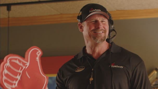 Lions' Dan Campbell gets promotion in new Applebee's commercials