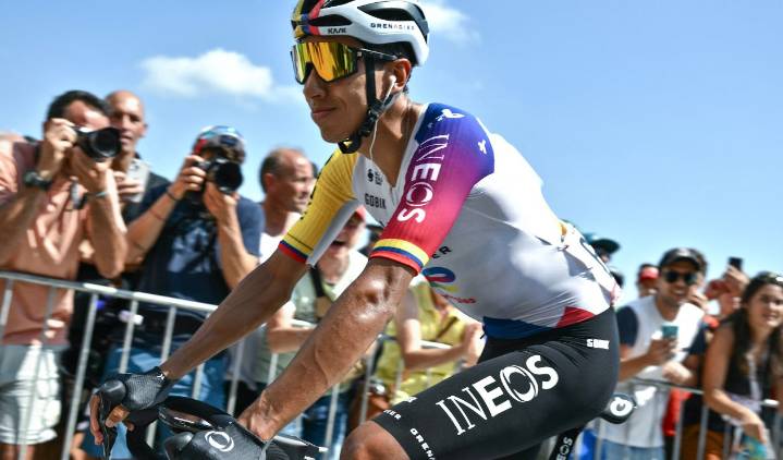 Así le fue a Egan Bernal en la etapa 2 de la Vuelta a España: escaló
