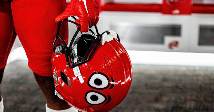 Maverick McIvor accounts for 4 touchdowns as Western Kentucky tops Sam Houston 41