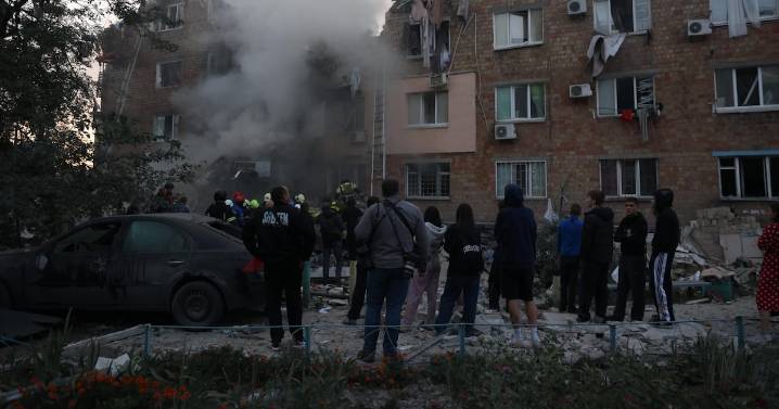 Ascienden a doce los muertos en un “ataque masivo” de Rusia contra la capital de Ucrania, Kiev