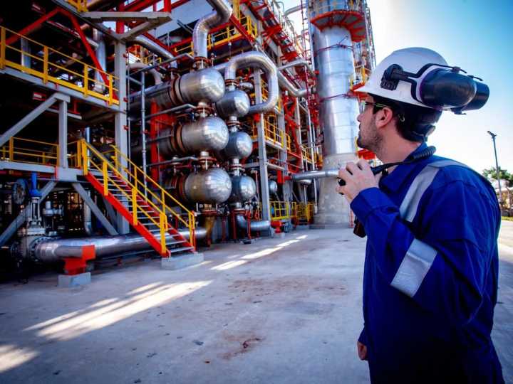 De Vaca Muerta al surtidor: cómo produce YPF los combustibles más vendidos del país