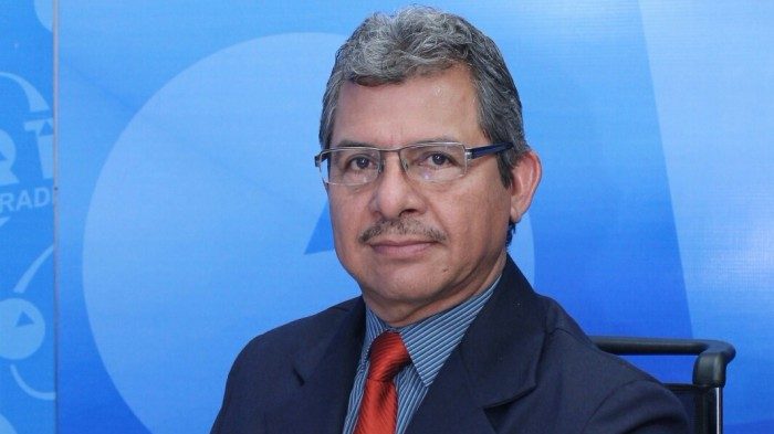 HUMO BLANCO – URGE UNA BUENA LIMPIA