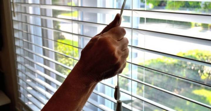 All UK households told to 'draw curtains and shut blinds until Wednesday'
