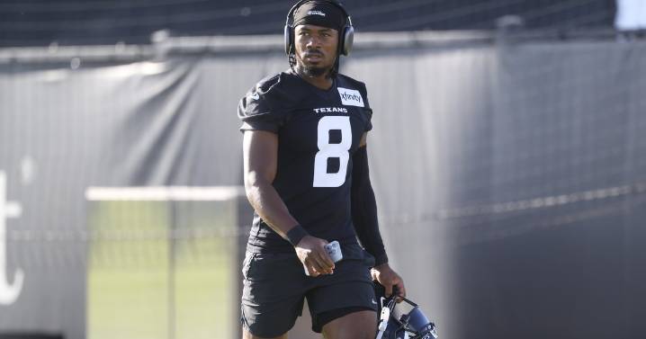 John Metchie III makes Eagles debut, fits in naturally with other 'Bama alums