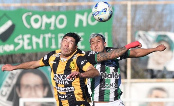 Luego de cruzarse, Olimpo y Villa Mitre siguen su camino en el Nonagonal