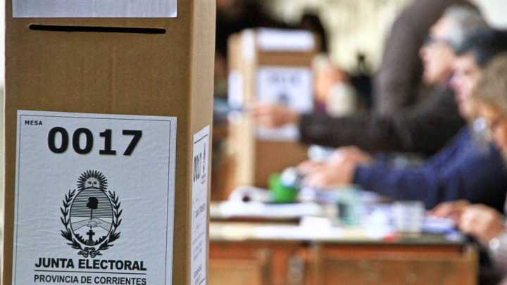 La provincia de Corrientes va a las urnas en la antesala de la "madre de todas las batallas"