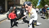 ... pero encuentra una solución para no dejar a cientos de niños sin cabezudos
