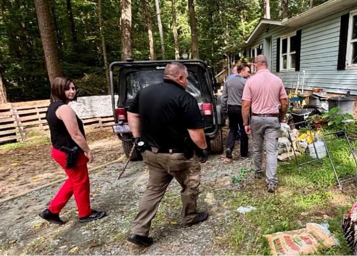 Investigan la muerte de una persona en una casa de Pittsboro