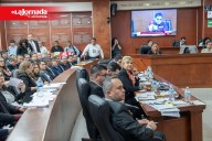 Fiscal comparece ante Congreso; califica con 10 su compromiso