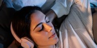 Auriculares con cable o inalámbricos: ¿cuál es la opción más segura para proteger tu sistema nervioso?