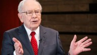 Money psychology expert, Warren Buffett agree on best way to invest