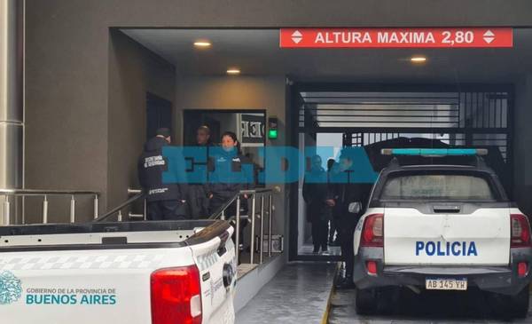 Conmoción y muerte en La Plata: un hombre cayó del 8vo piso de un edificio del Centro