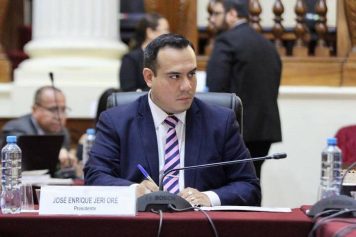 Presidente del Congreso sobre Juan José Santiváñez: "Tiene que demostrar en la cancha cuál es la responsabilidad de su cartera"