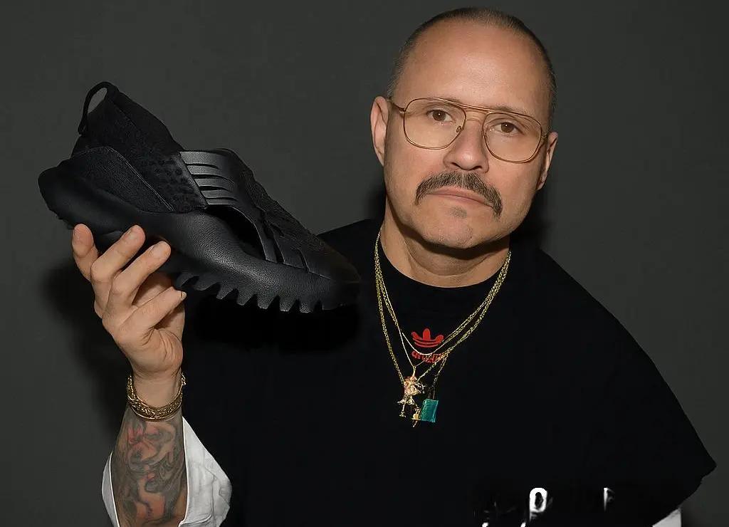 ¿Arrependito? Habla diseñador de Adidas que creó sandalias inspiradas en tradicionales huaraches de Oaxaca