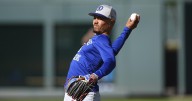 Mookie Betts remains at shortstop, Teoscar Hernández in right in Dodgers starting lineup