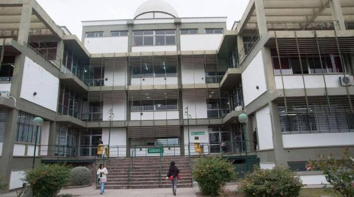 La UNSa y universidades del país paran por salario, presupuesto y demandas gremiales