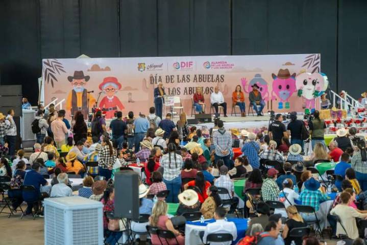 El Gobierno del Estado y el DIF Nayarit festejan a las y los abuelitos en su día