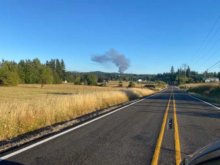 Brush fire in Clackamas County draws heavy response due to threat of summer heat