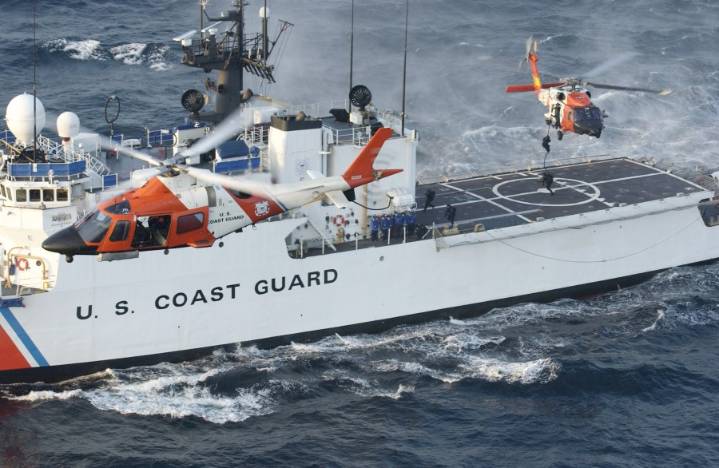 U.S. Coast Guard stops 7 migrants in boat off Newport Beach