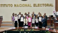 Entrega INE últimas 12 constancias a juzgadores electos