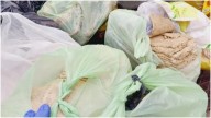 Escándalo en Santiago del Estero: detuvieron a un vendedor ambulante por hacer milanesas con papel higiénico