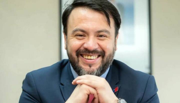 Tras salida de Valenzuela: ¿Quién es la autoridad subrogante en el cargo del Ministerio de Agricultura?