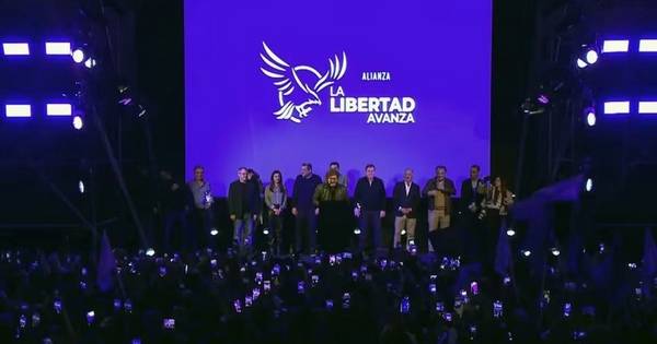 Milei lanzó en La Plata su campaña bonaerense con fuerte ataque al kirchnerismo