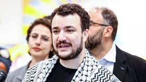 Entrevista con Mahmoud Khalil, activista palestino que estuvo 104 días en una cárcel del Servicio de Inmigración en EEUU