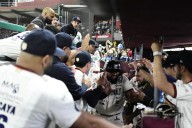 Tecos castigan temprano y emparejan la serie ante Monclova