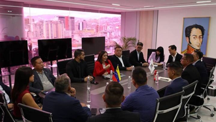 Venezuela refuerza lazos comerciales con empresas chinas: Impulsan exportaciones bajo el modelo PAE