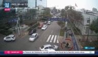 Cámaras de San Isidro captan TRIPLE CHOQUE entre camioneta, auto y scooter (VIDEO)