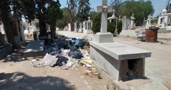 Descartan exhumaciones ilegales en el Saucito