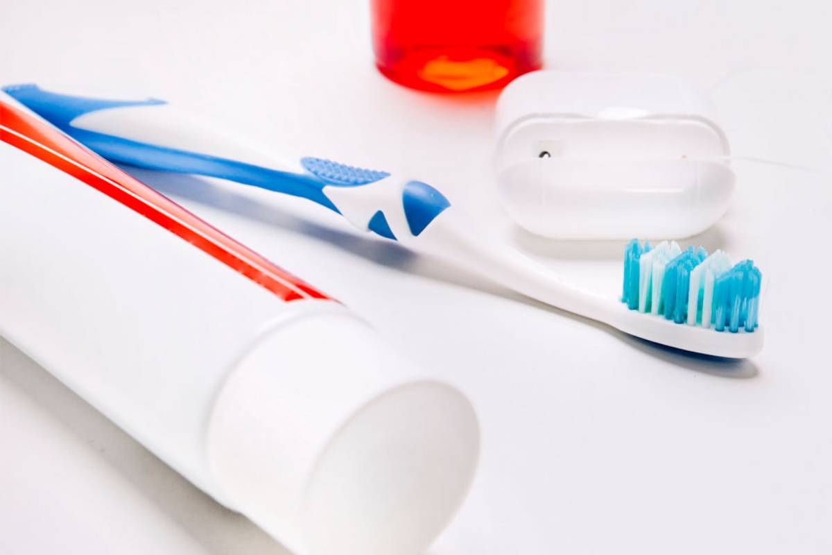 Cofepris emite aviso de riesgo y solicita retiro de pasta dental de Colgate por reacciones adversas