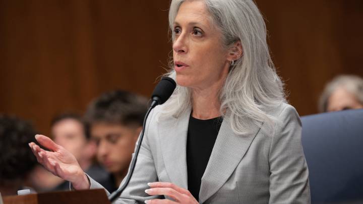 El gobierno de Trump echó a la directora de los centros de Control de Enfermedades