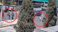 Policía pelea con motociclista y lo mata a balazos; su padre presenció el ataque