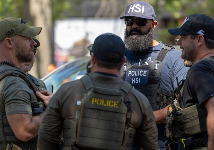 DHS confirmó que ampliará operaciones de ICE en Chicago pese a choques con autoridades locales