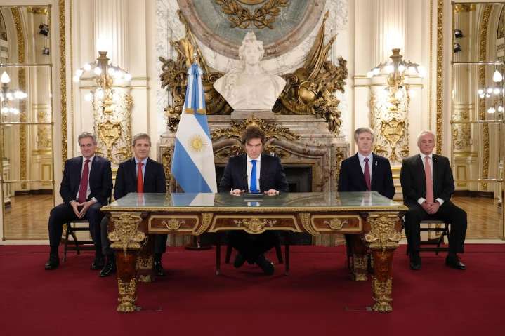 En cadena nacional, Milei defendio el superávit fiscal y desafió al Congreso