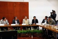 Acusan despilfarro de David Monreal y deuda con docentes