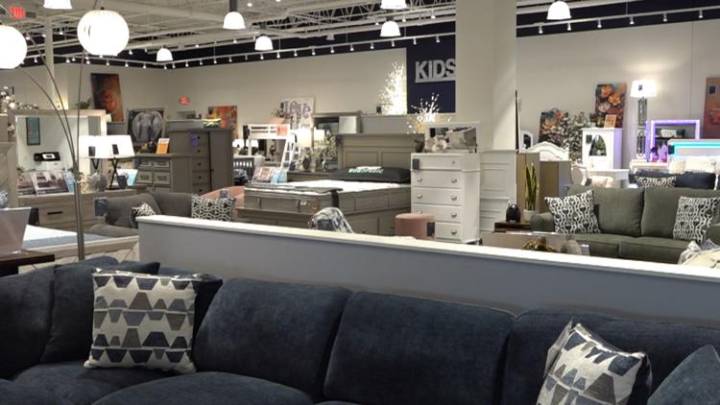 Bob's Discount Furniture celebrates Newington return